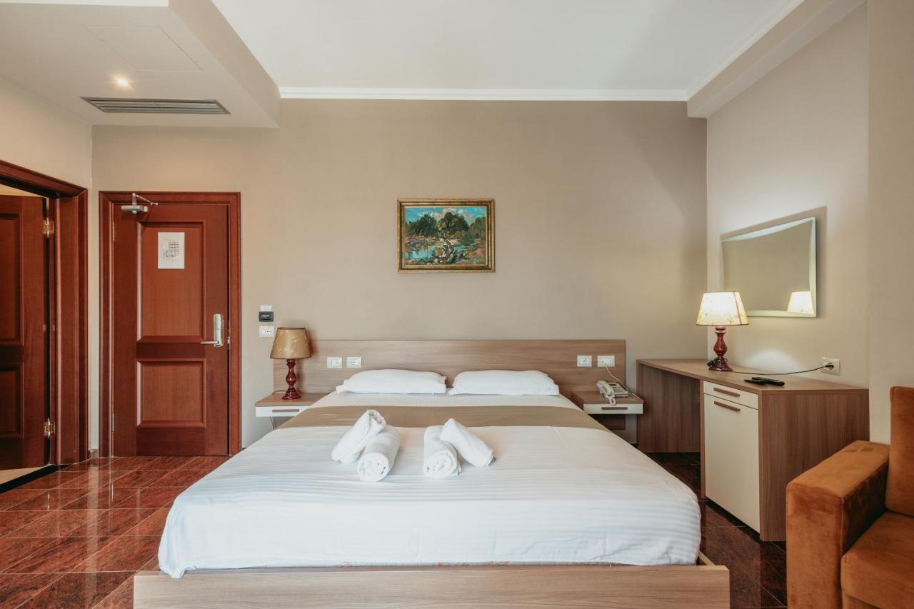 Fishta Hotel & Apartments Велипойе Экстерьер фото